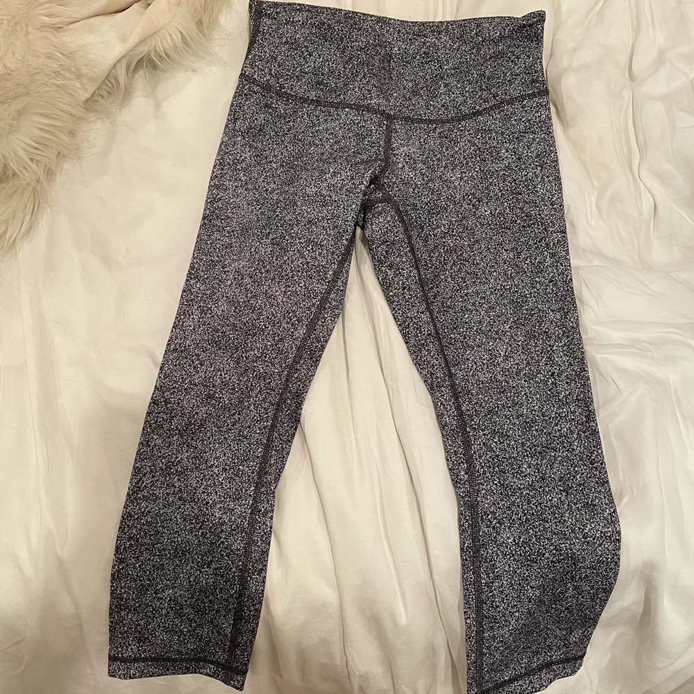 Lululemon crop leggings